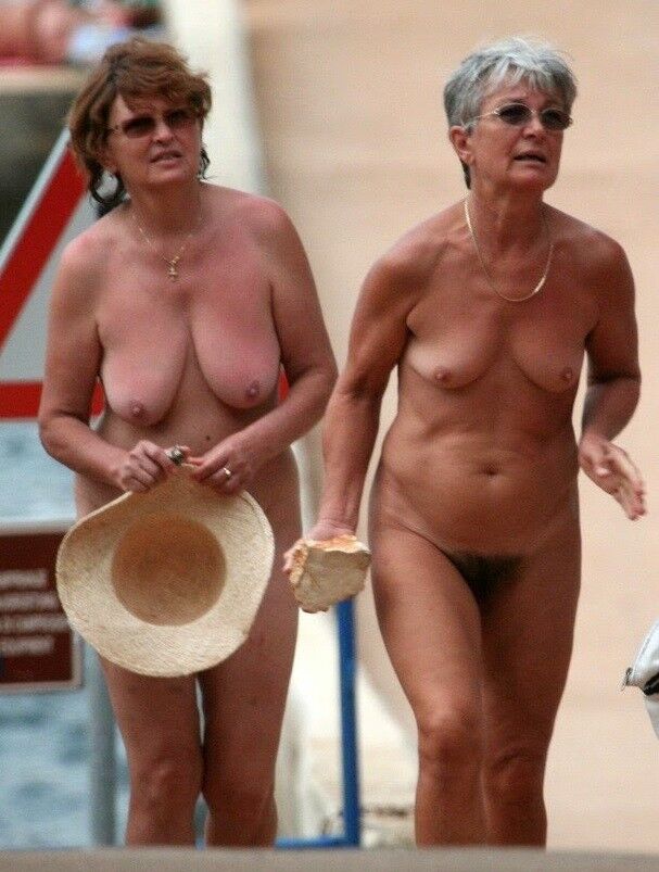 Nudistas maduros