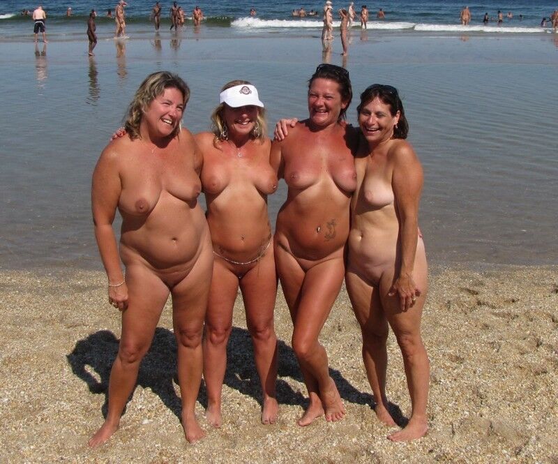 Nudistas maduros