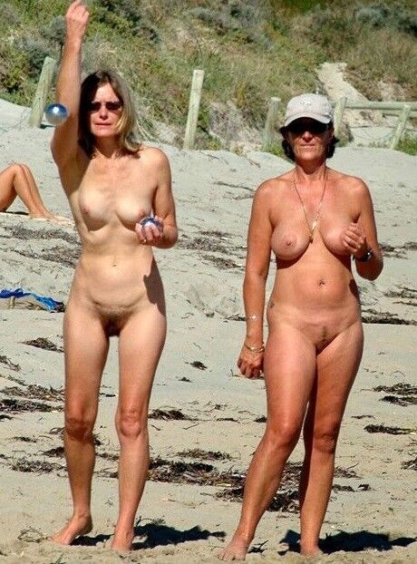 Nudistas maduros