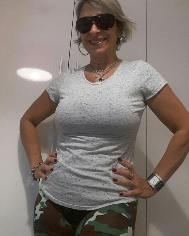 Non-nude pics of hot bodied Gilf