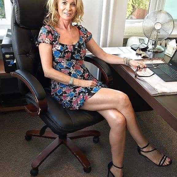 Anna - Stunning GILF