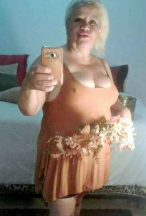 Algumas pessoas (milf-gilf)