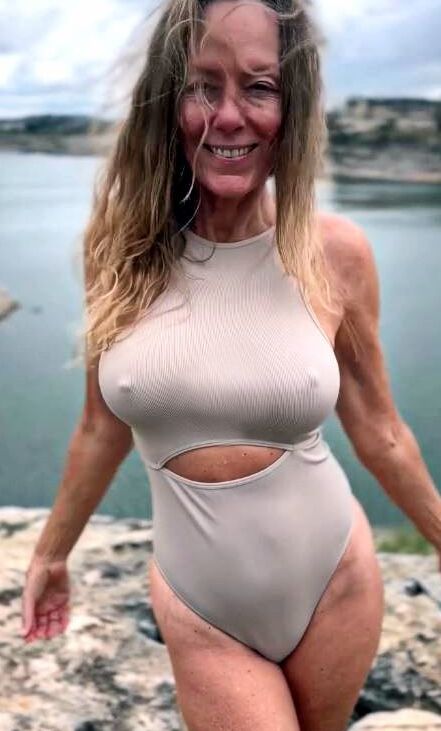 Algumas pessoas (milf-gilf)