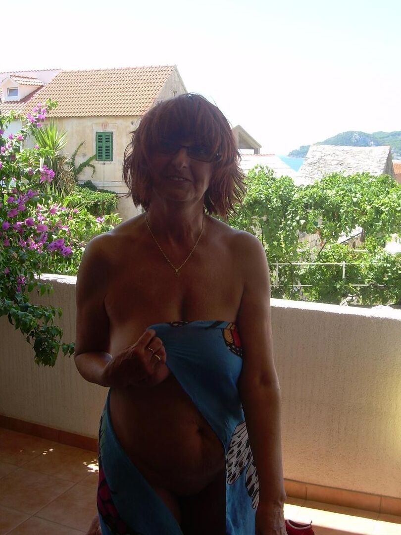 Czech mature amateur