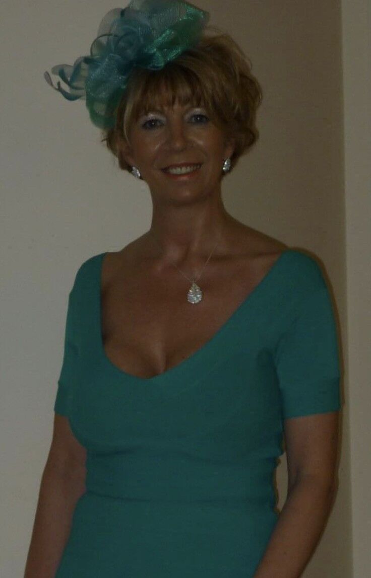 Hermosa gilf de grandes tetas