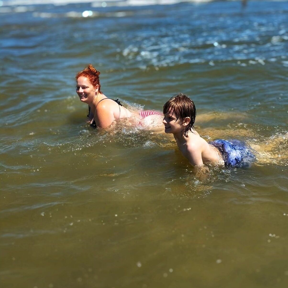 Dalila B. BBW-Mutter hat Aktfotos am Strand durchgesickert