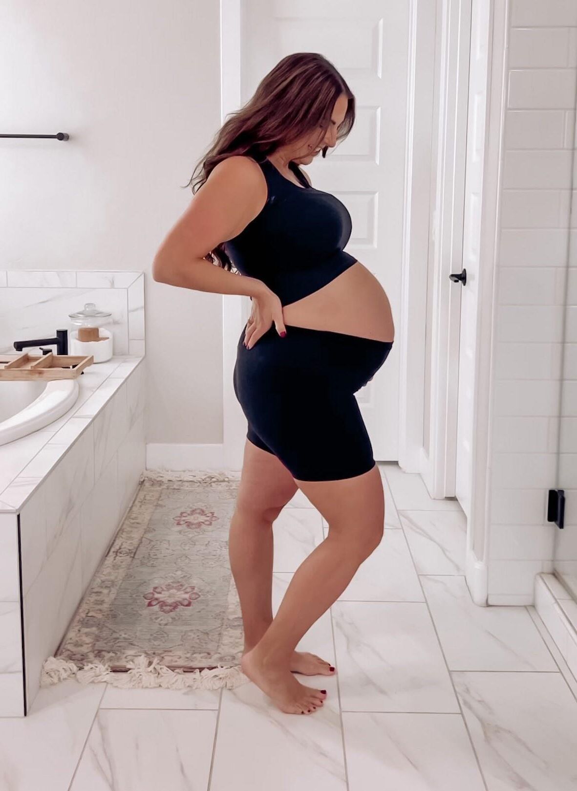 Mamá embarazada gordita Tasha después del embarazo cuerpo de mamá caliente