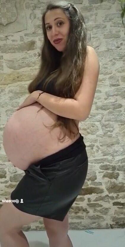 Hot amateur pregnant mom with a huge belly