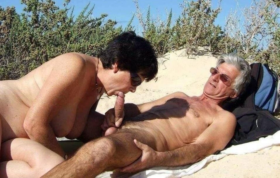 Granny/Mature at the beach (2)