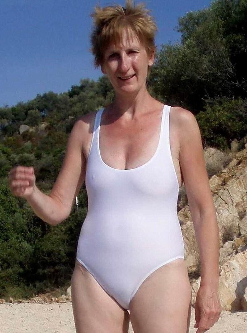 MILF Granny Maillot De Bain Bikini 16