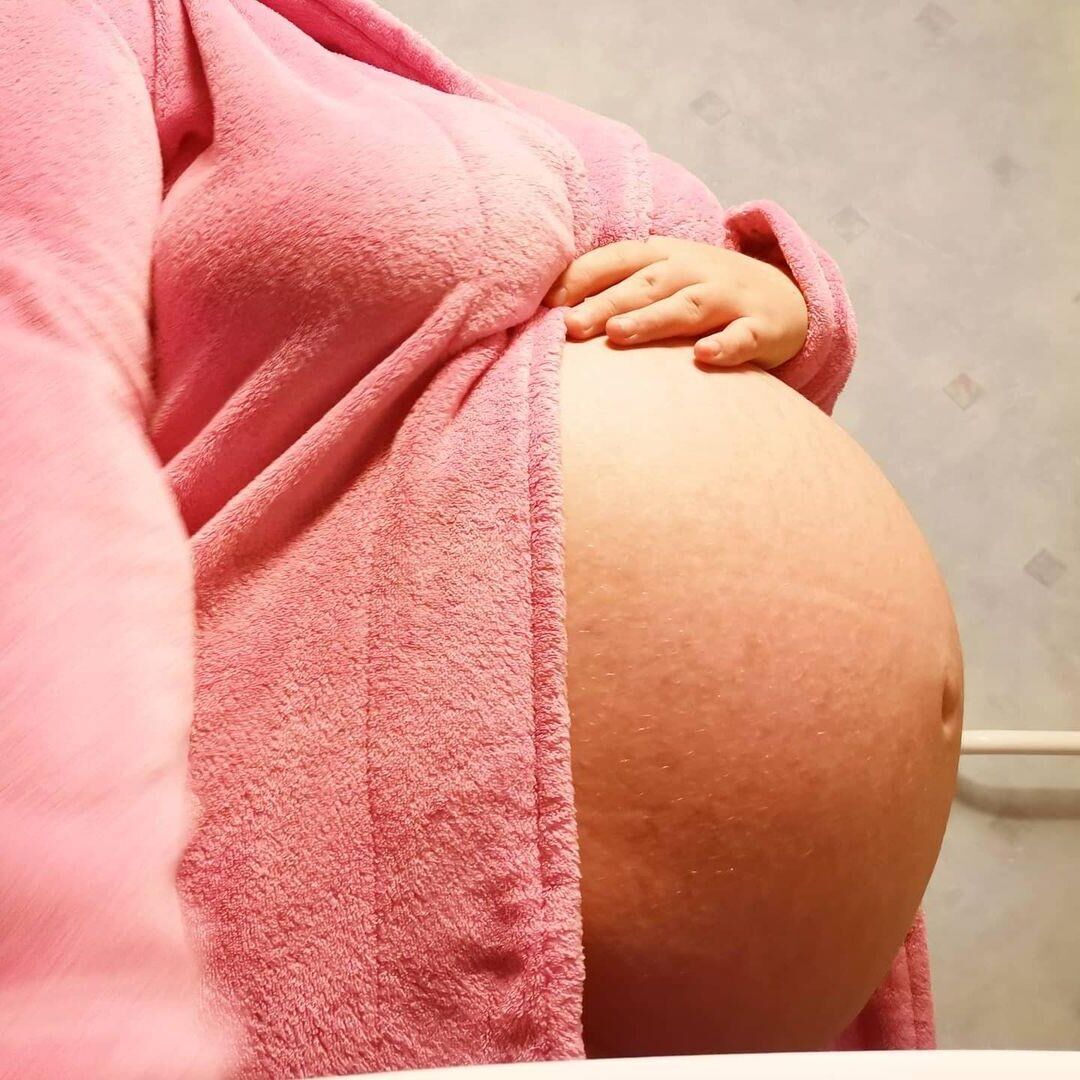 PREGNANT PIGGIES NN (filled with cum)