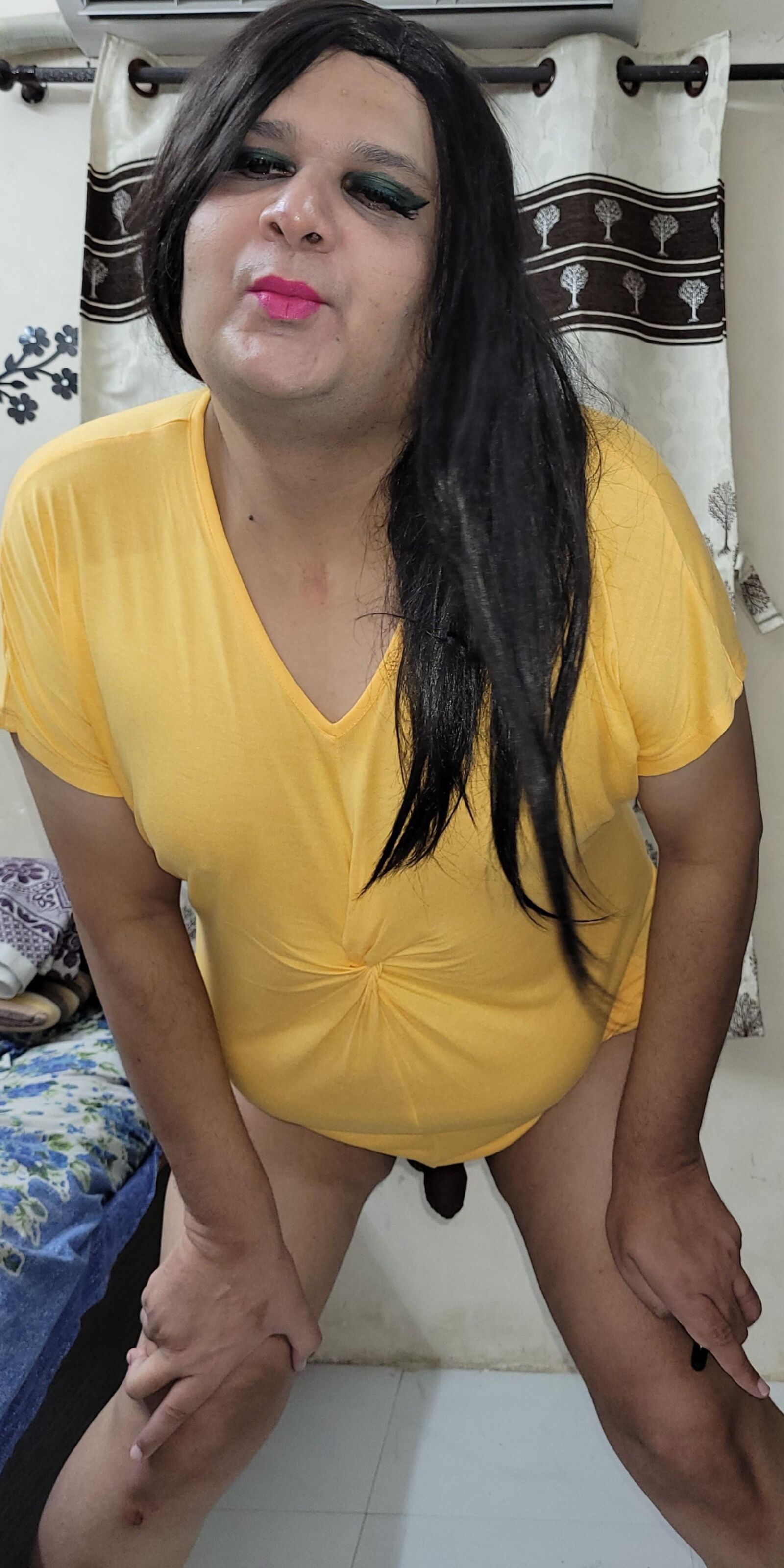 travesti mônica m amarelo