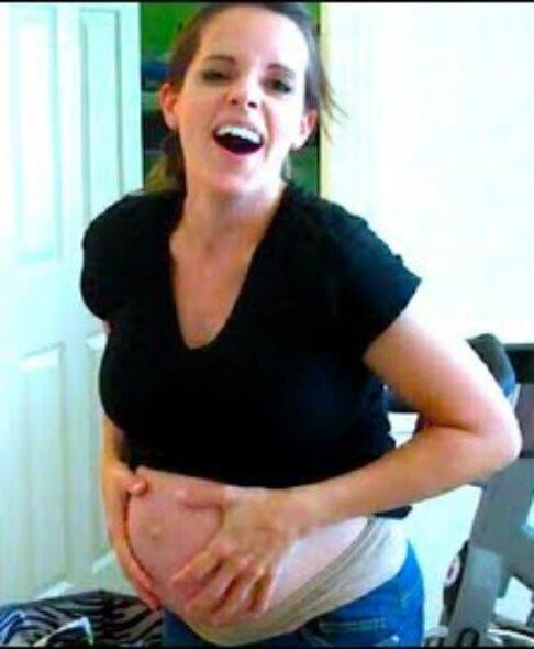 Youtube MILF Colette Butler (Katilette) schwangere Bilder