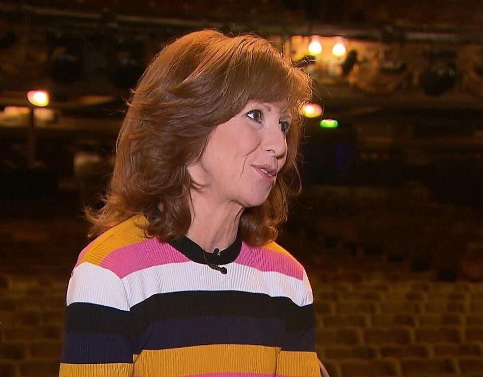 Dê uma punheta com BONNIE LANGFORD