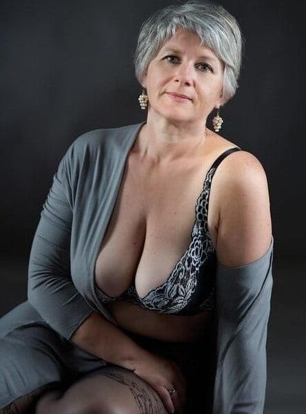 Neue MILFs zum Genießen