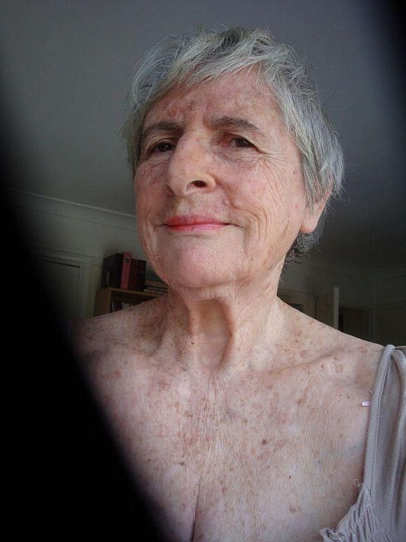 Mature et Belle 083