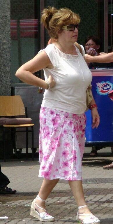 Mature et Belle 083