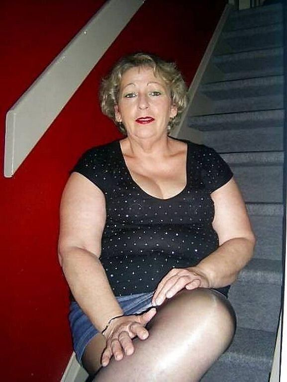 Mature et Belle 083