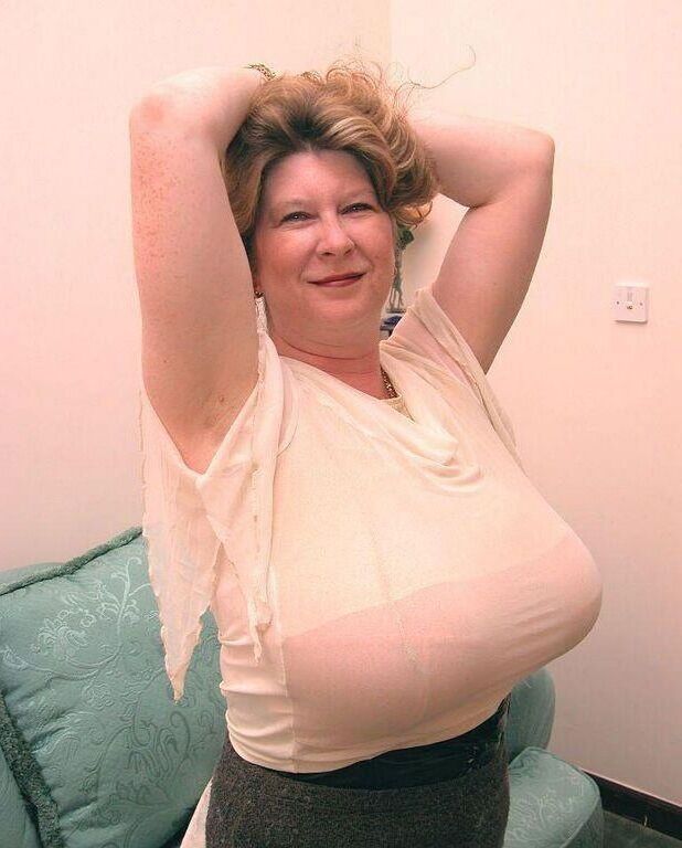 Mature et Belle 083