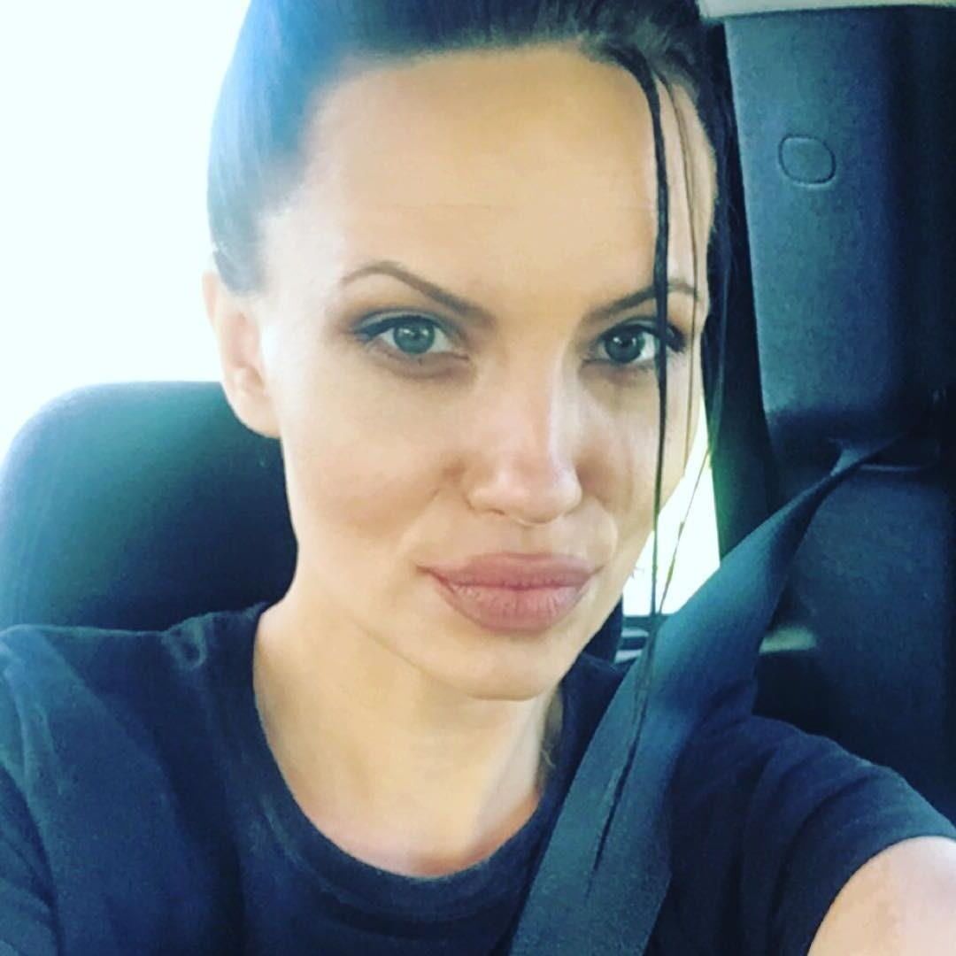 Angelina Jolie é parecida