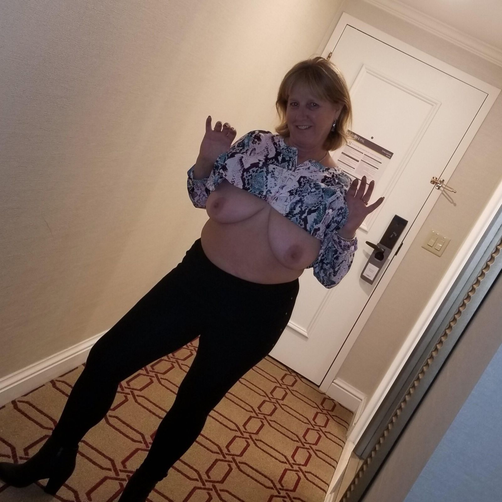 HOTEL WHORES 7