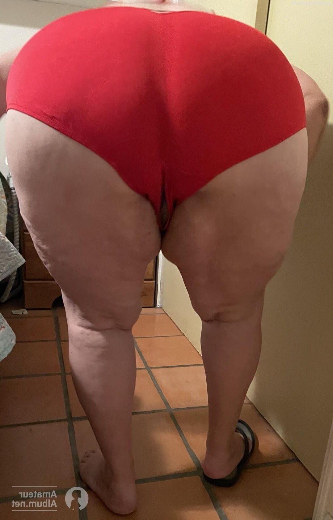 68 yo granny with a big ass and a cunt to match