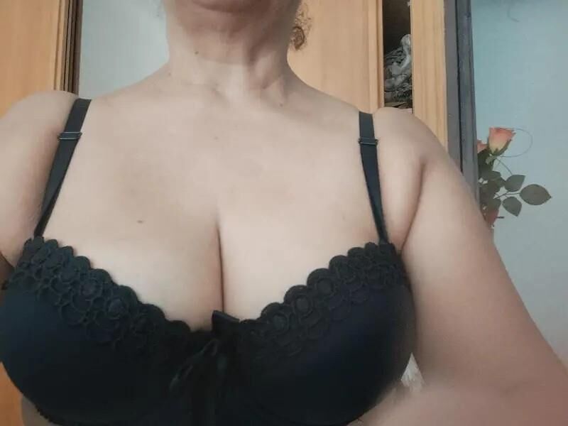 mature espagnole aux gros seins