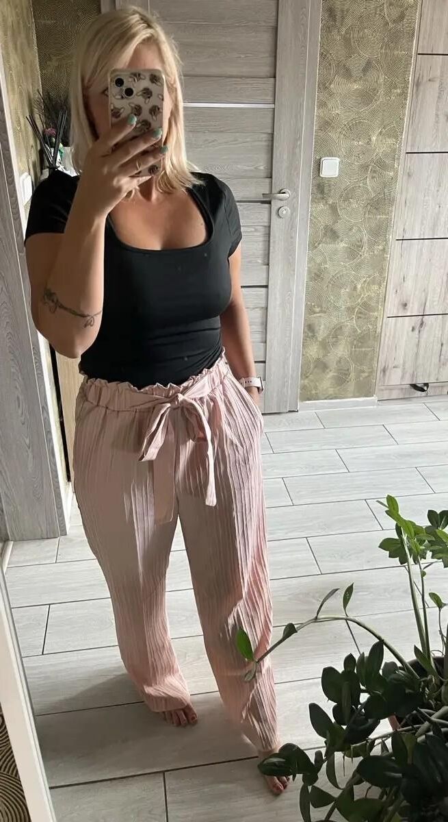 blonde sexy en soutien-gorge
