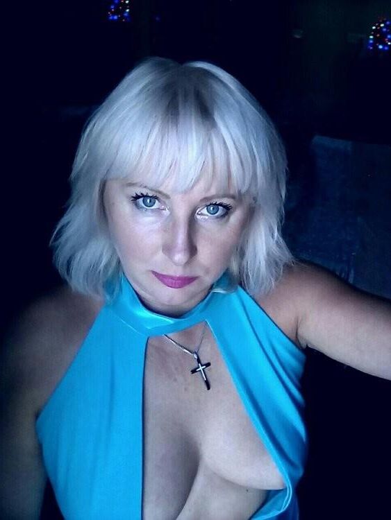 Sexy reife Blondine Oksana aus Charkiw in der Ukraine