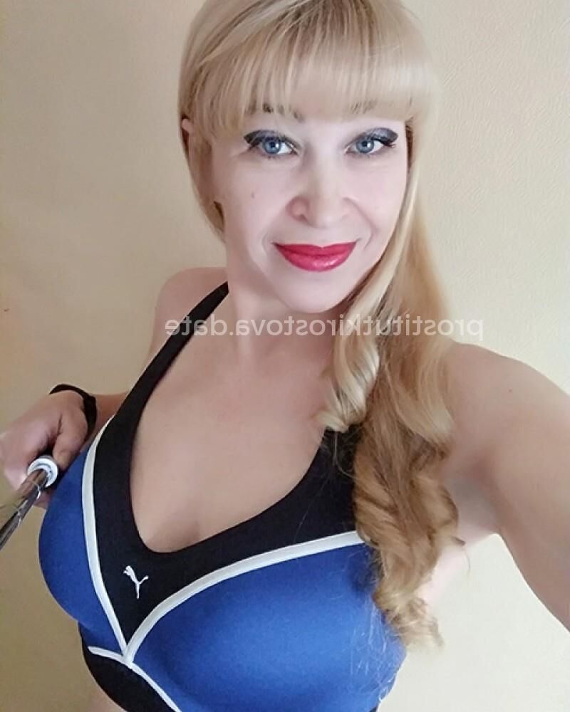 Olga, blonde russe mature d'Oulianovsk