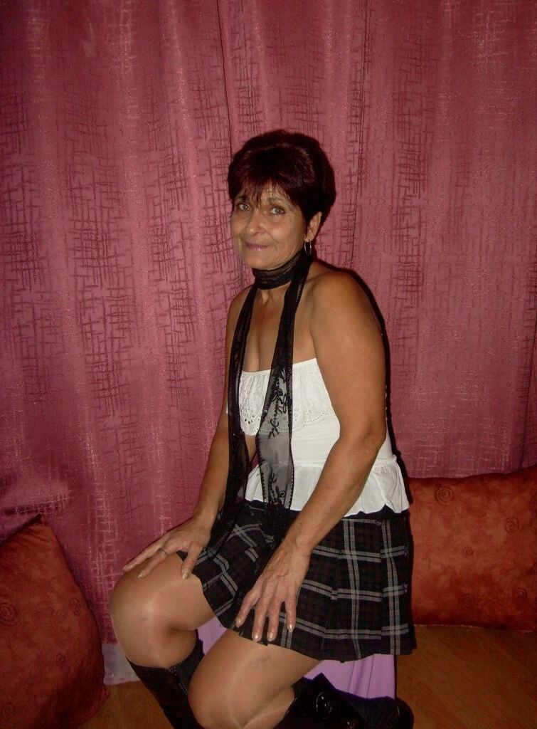 HUN Milf/Mature/Granny Szilvia