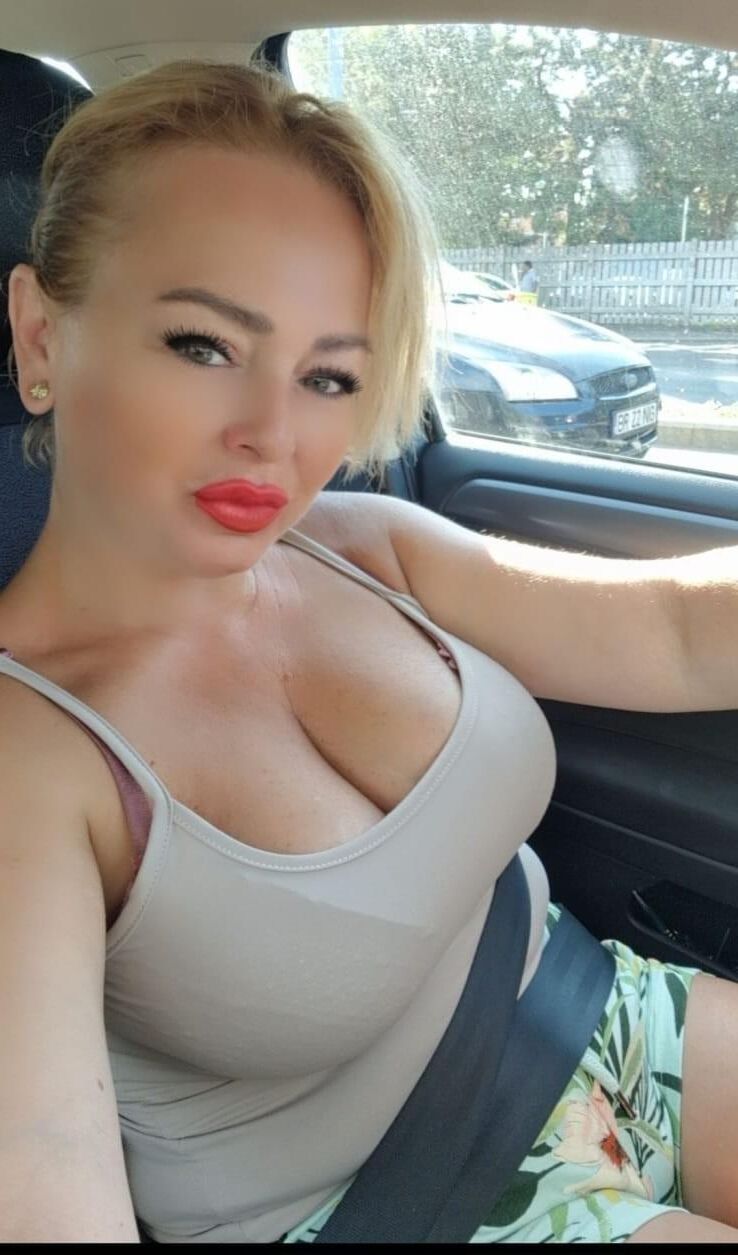 Daniela a Romanian Busty MILF P.