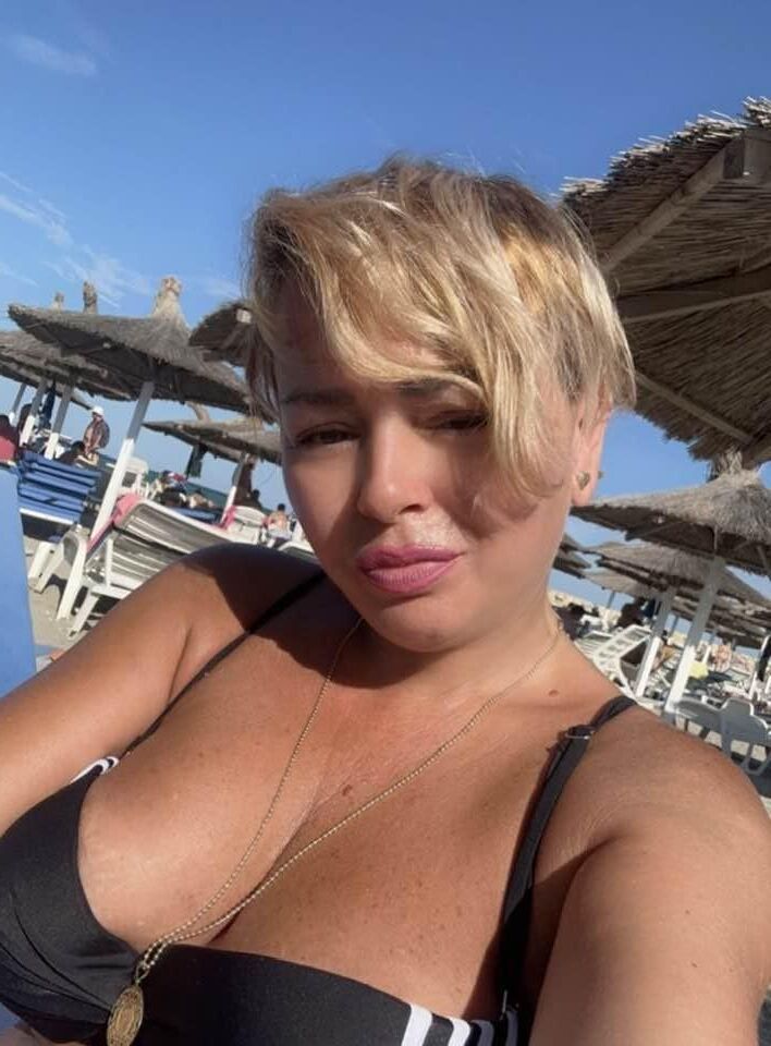 Daniela a Romanian Busty MILF P.