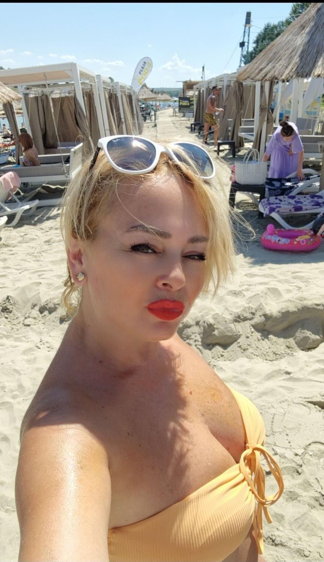 Daniela a Romanian Busty MILF P.