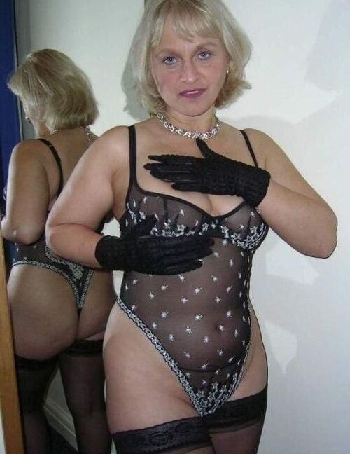 Mamies et MILF en lingerie