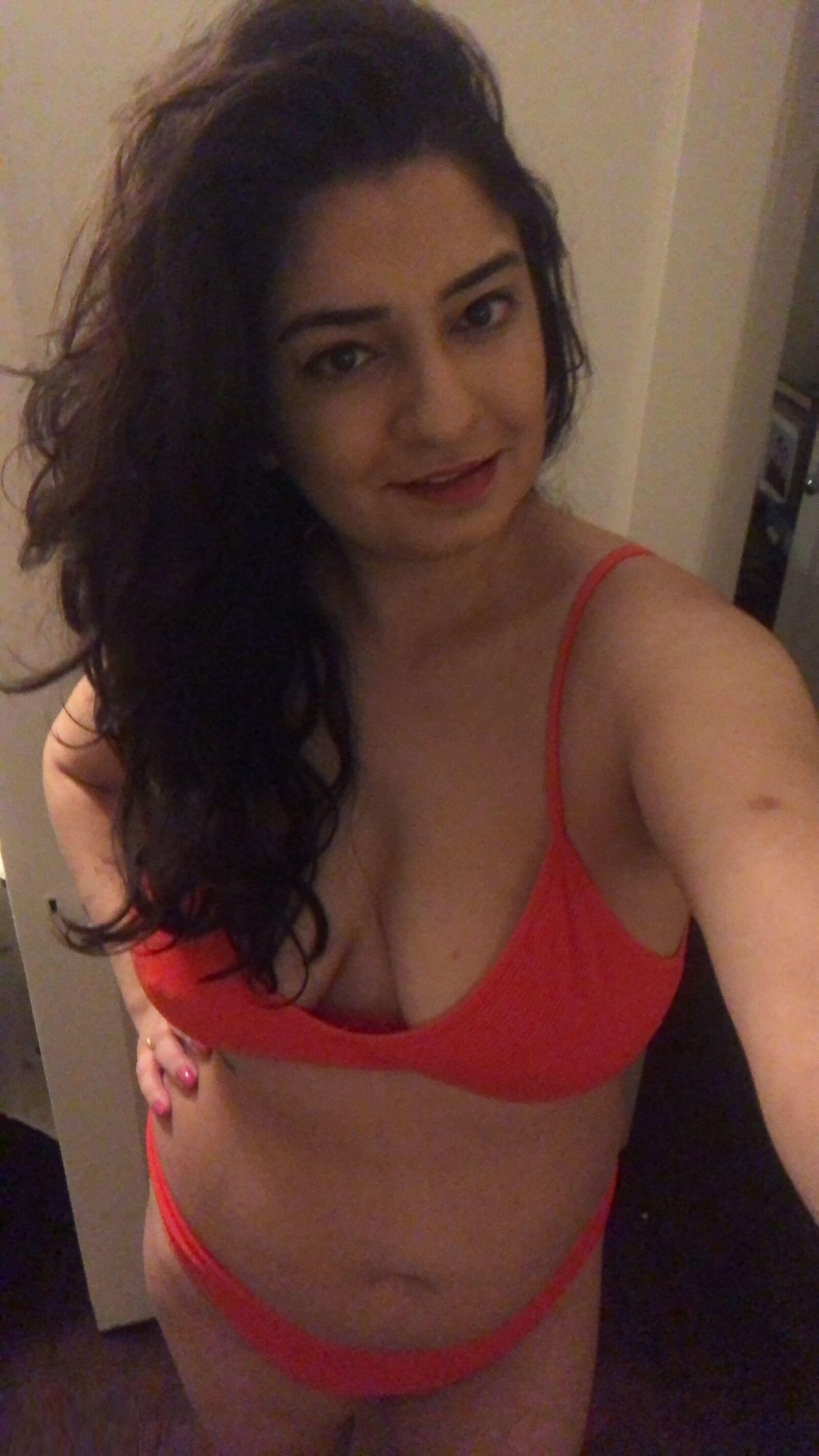 MILF Desi Escort Fadiya