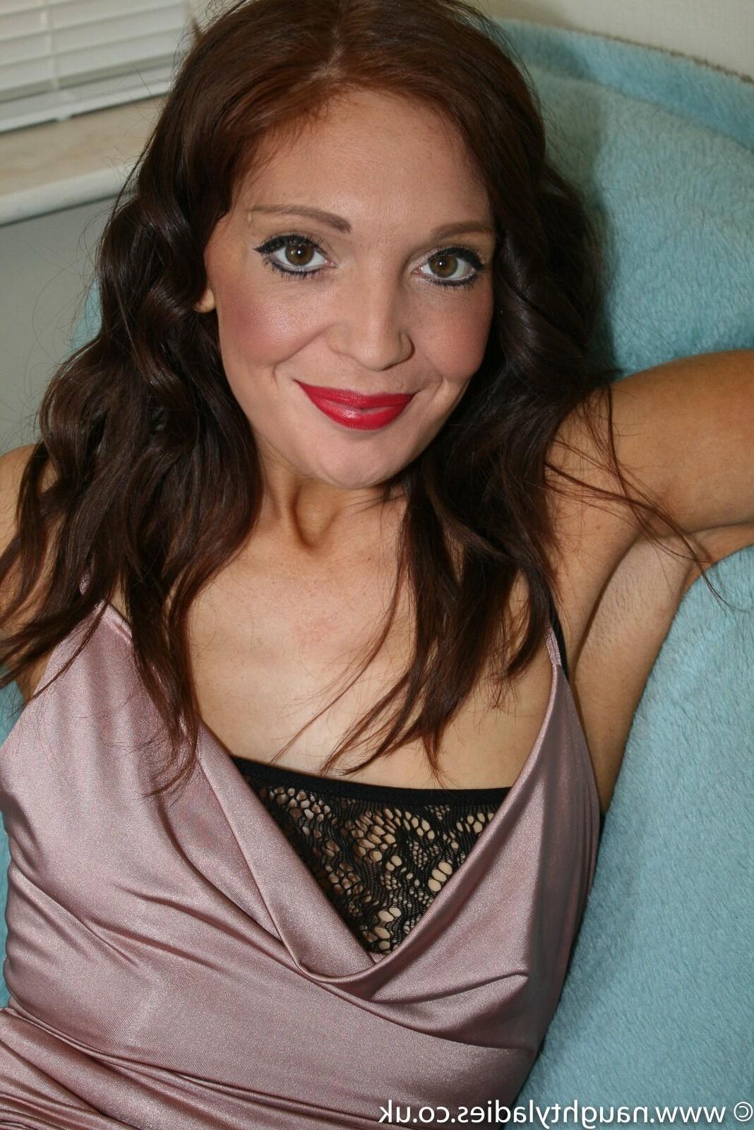 Jolie jeune MILF