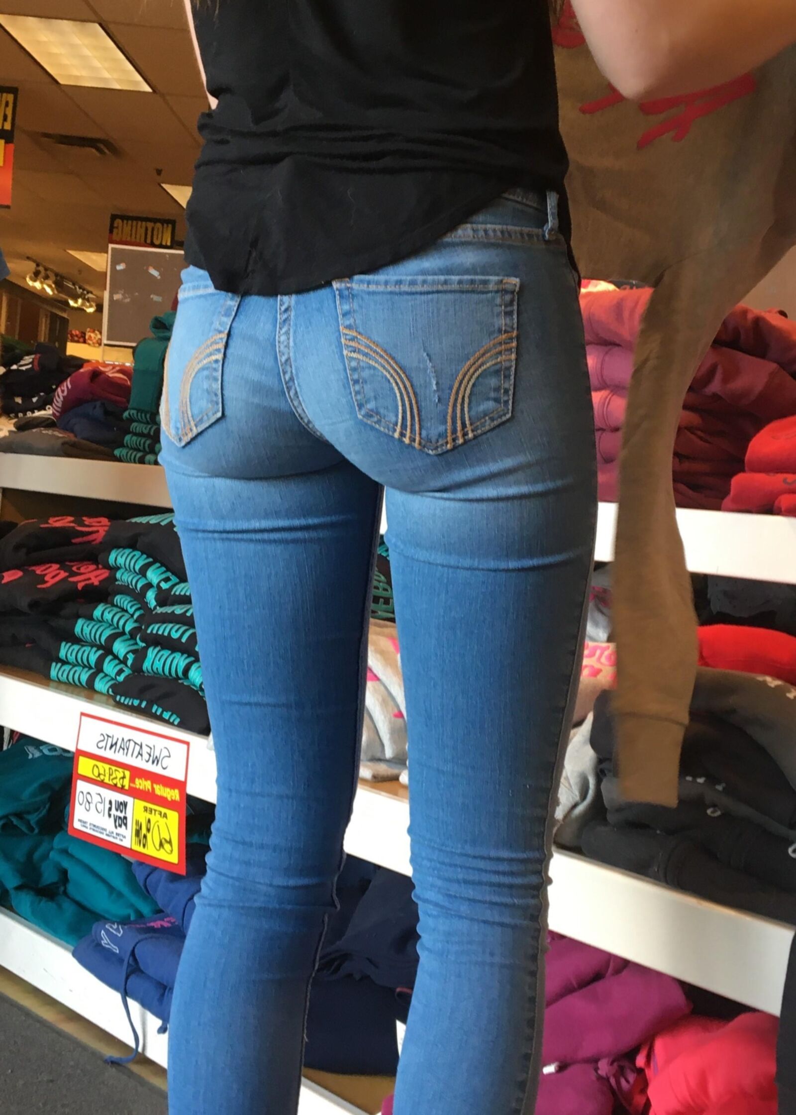 Bunda que eu gosto em jeans e leggings.