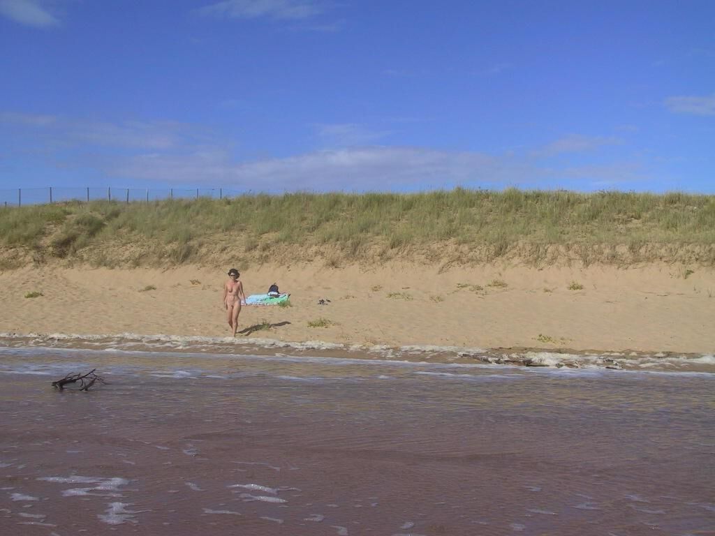 Naturist lady, velor