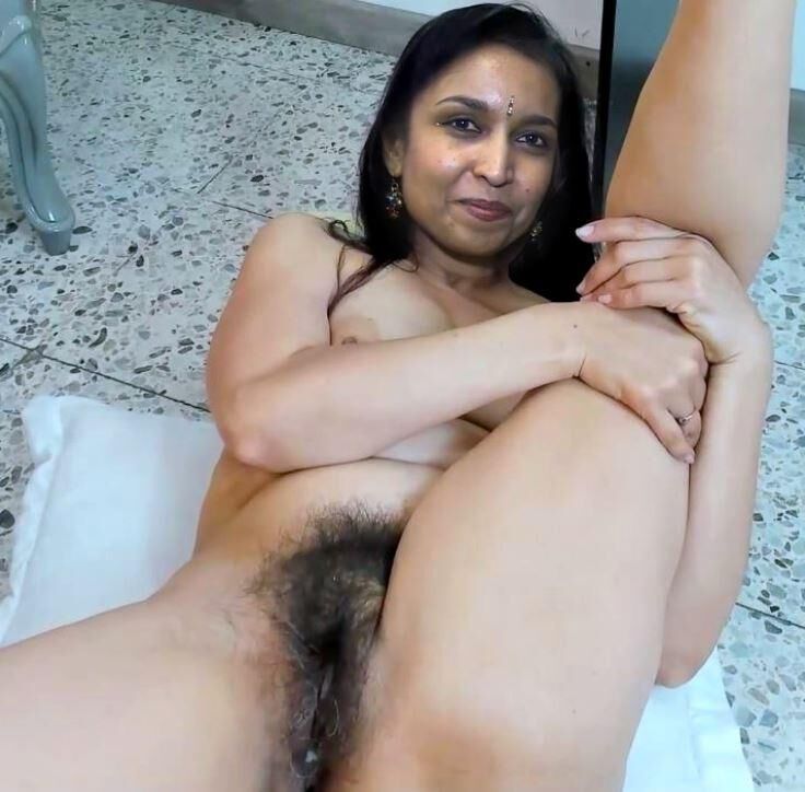 Femme indienne très poilue