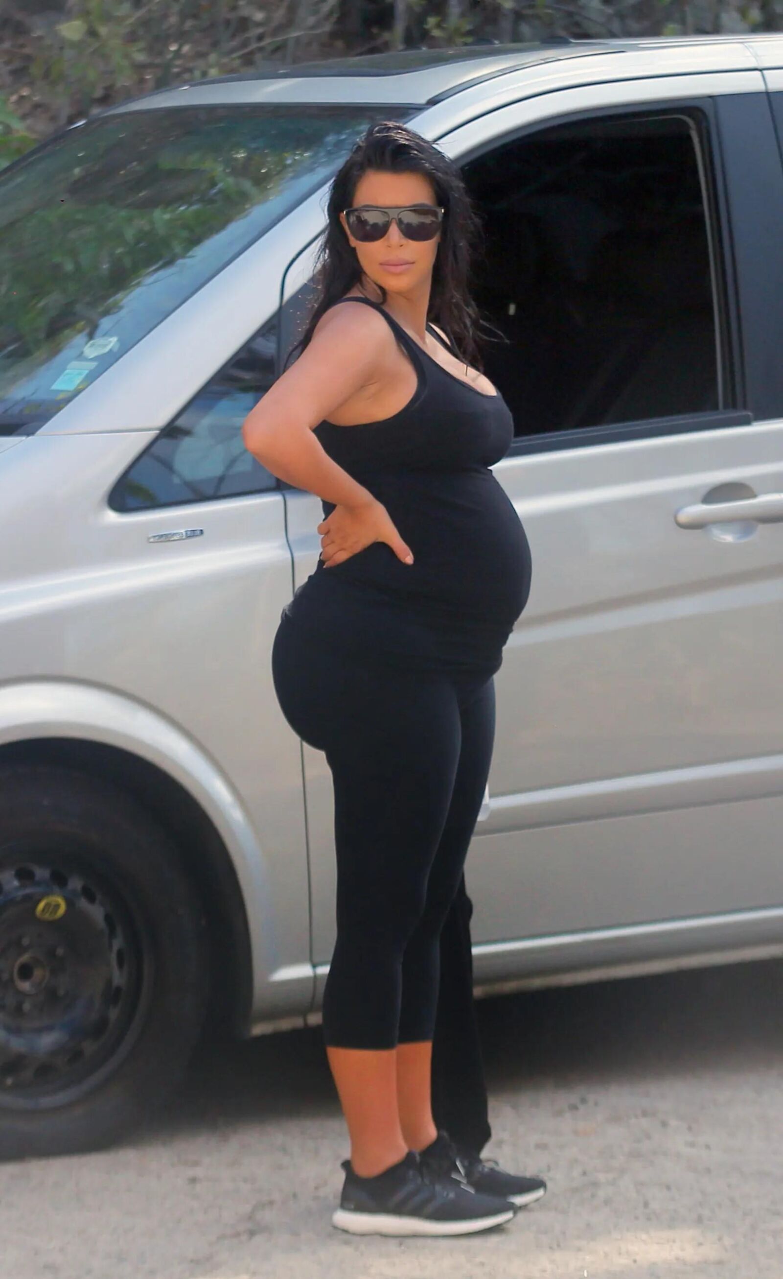 Pregnant Kim, Khloe, Kourtney Kardashian, Hot Breeding Material