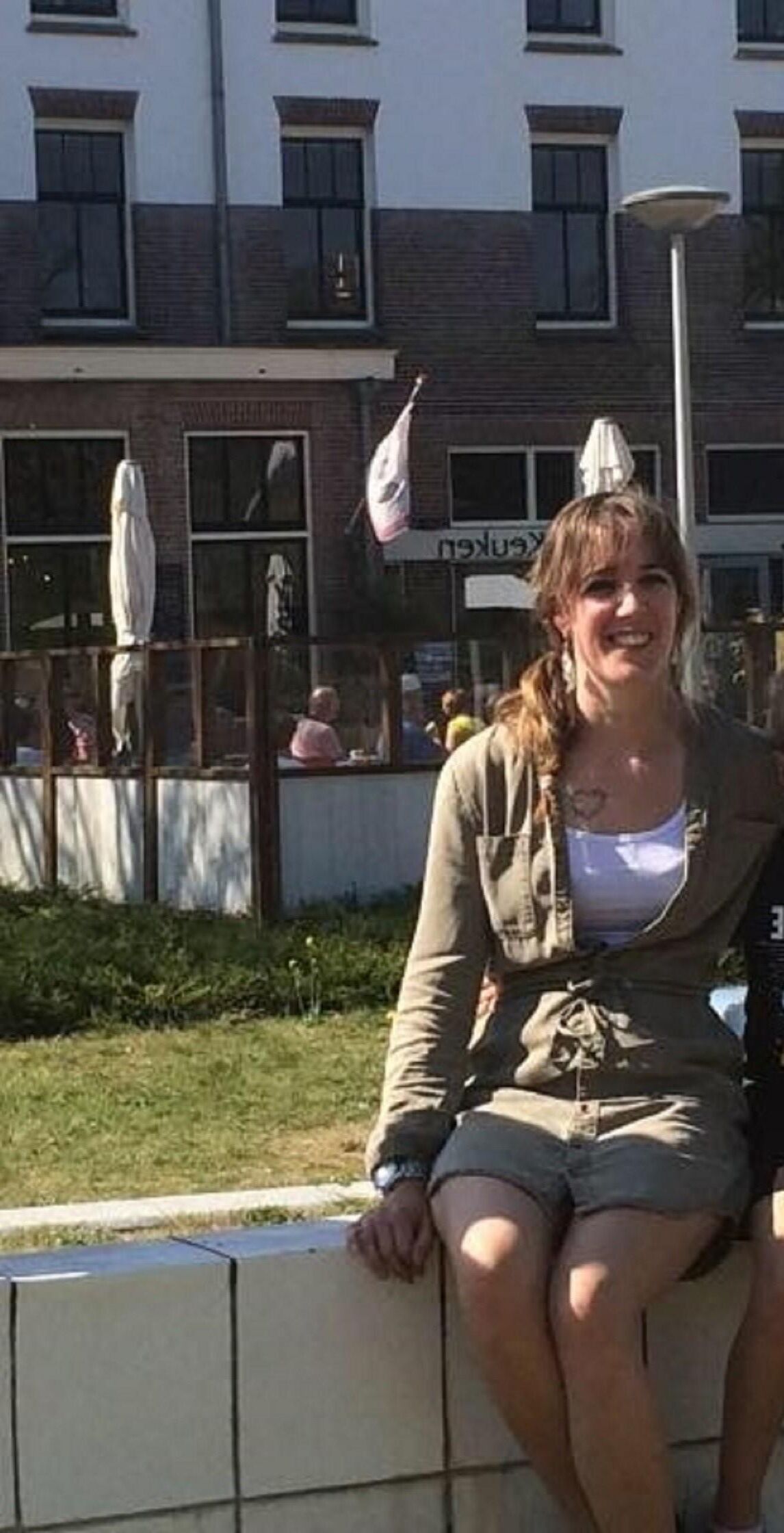 Niederländische MILF Marieke fürs Kommentieren und Vortäuschen