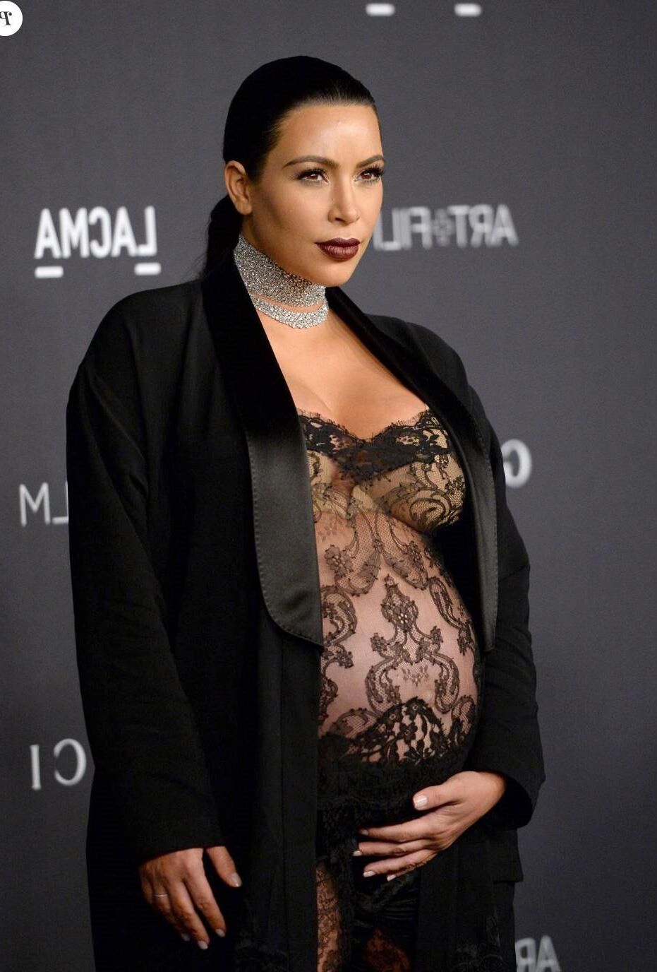 Kim enceinte, Khloe, Kourtney Kardashian, matériel de reproduction chaud