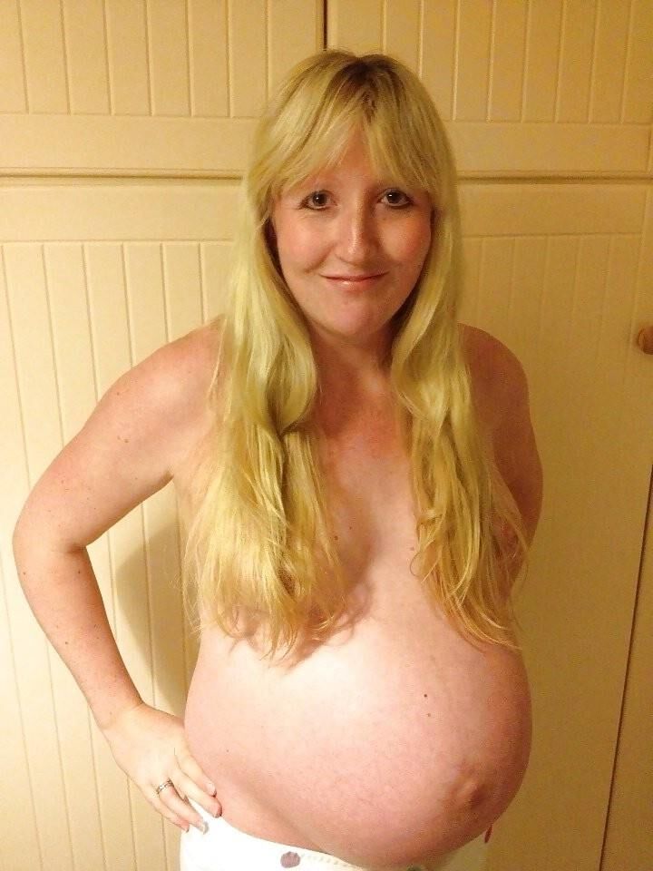 Pregnant blonde milf