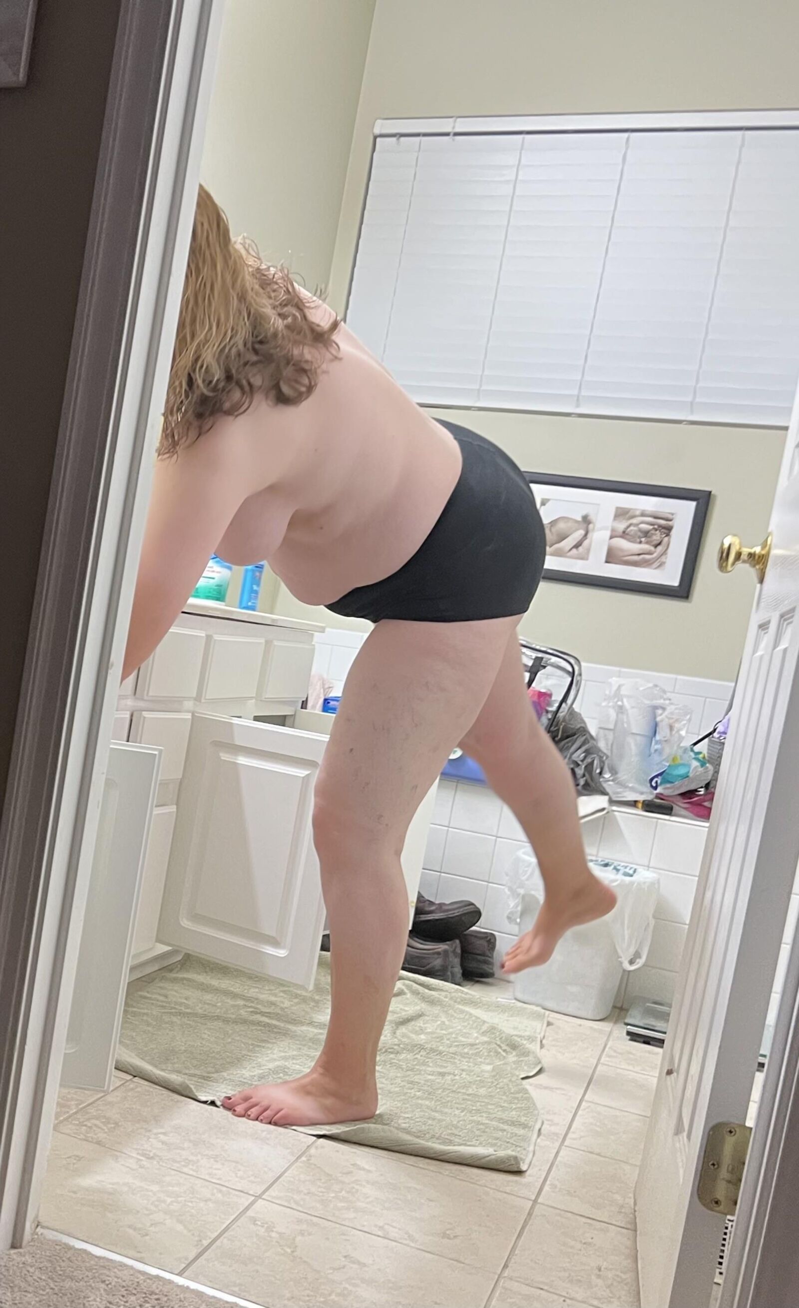 Fat Fuckpig Carrie Lynn Getting Ready for a Fuck Date