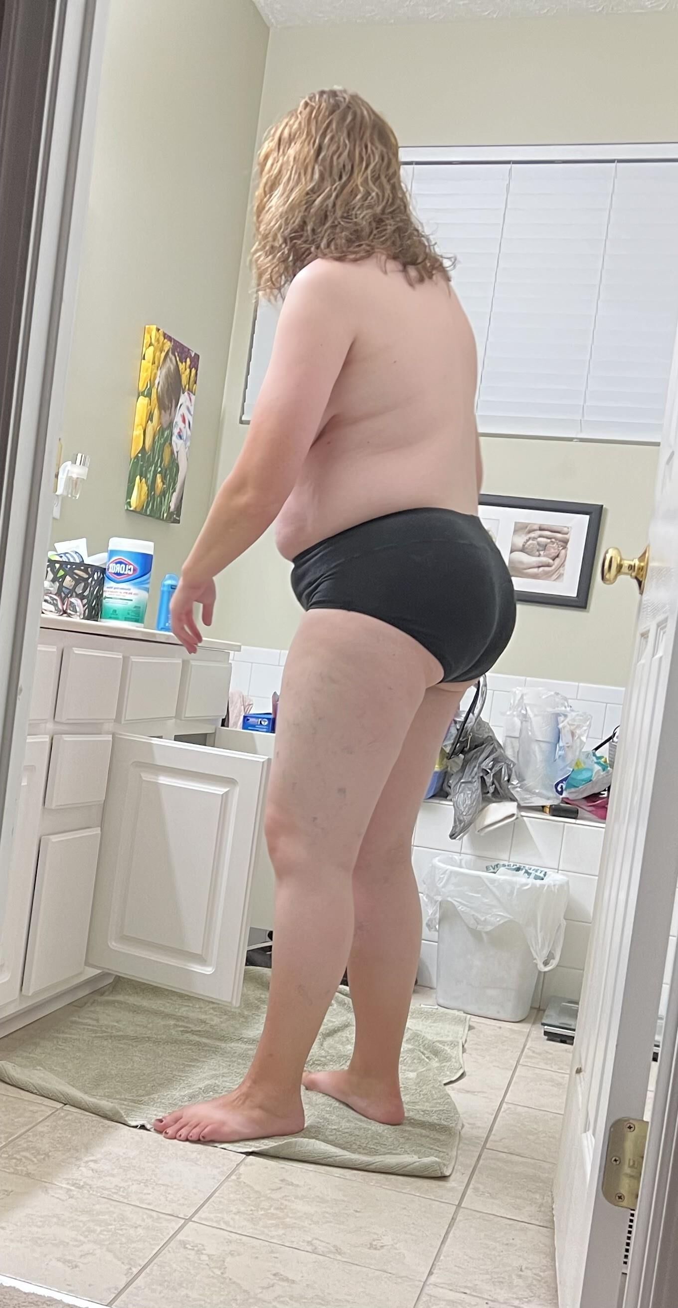 Fat Fuckpig Carrie Lynn Getting Ready for a Fuck Date