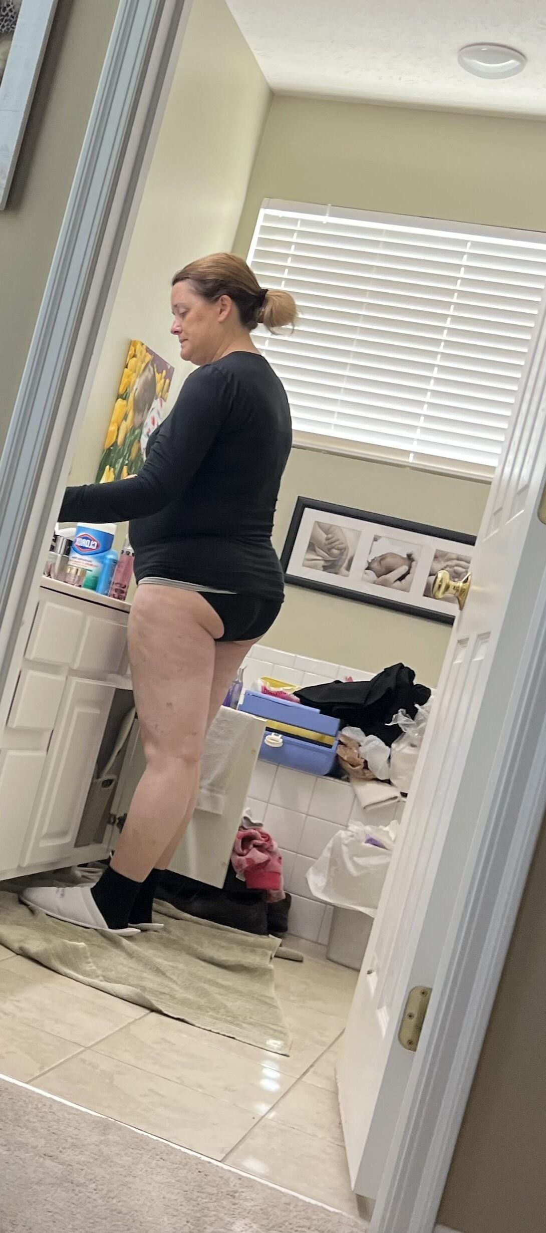 La gorda Fuckpig Carrie Lynn preparándose para otro truco