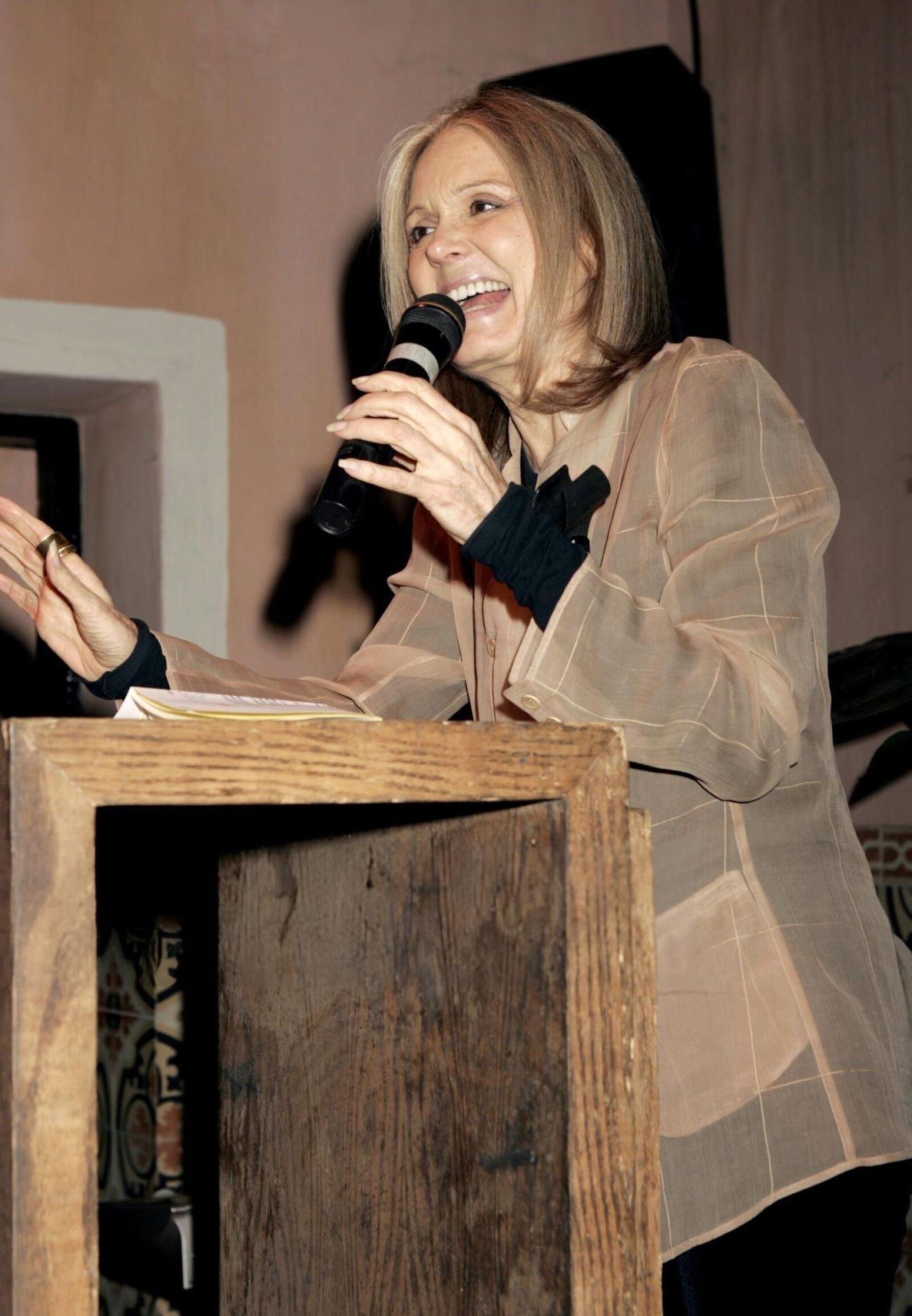 Nails Gloria Steinem