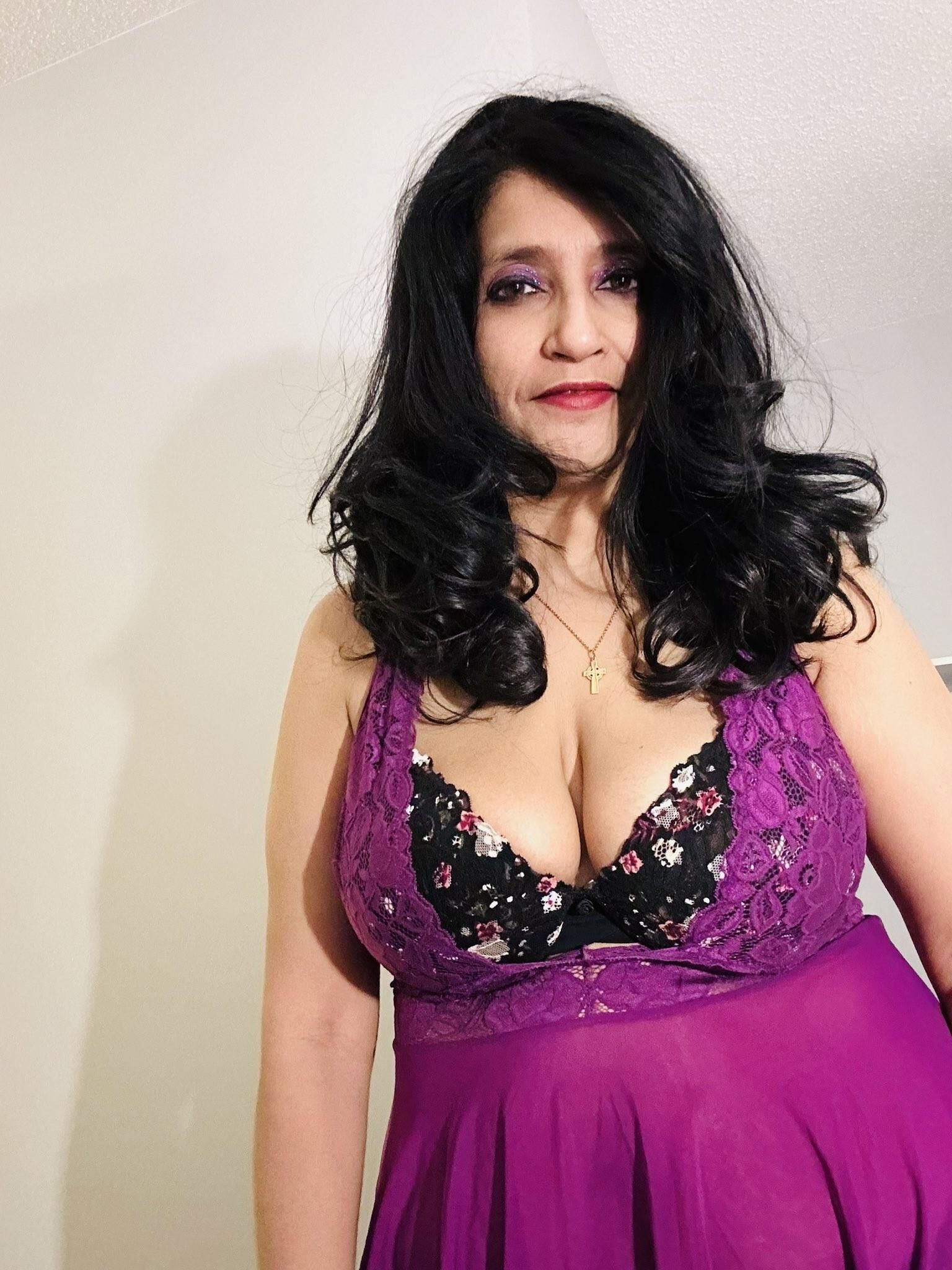 Sexy Desi-Mutter aus Kanada