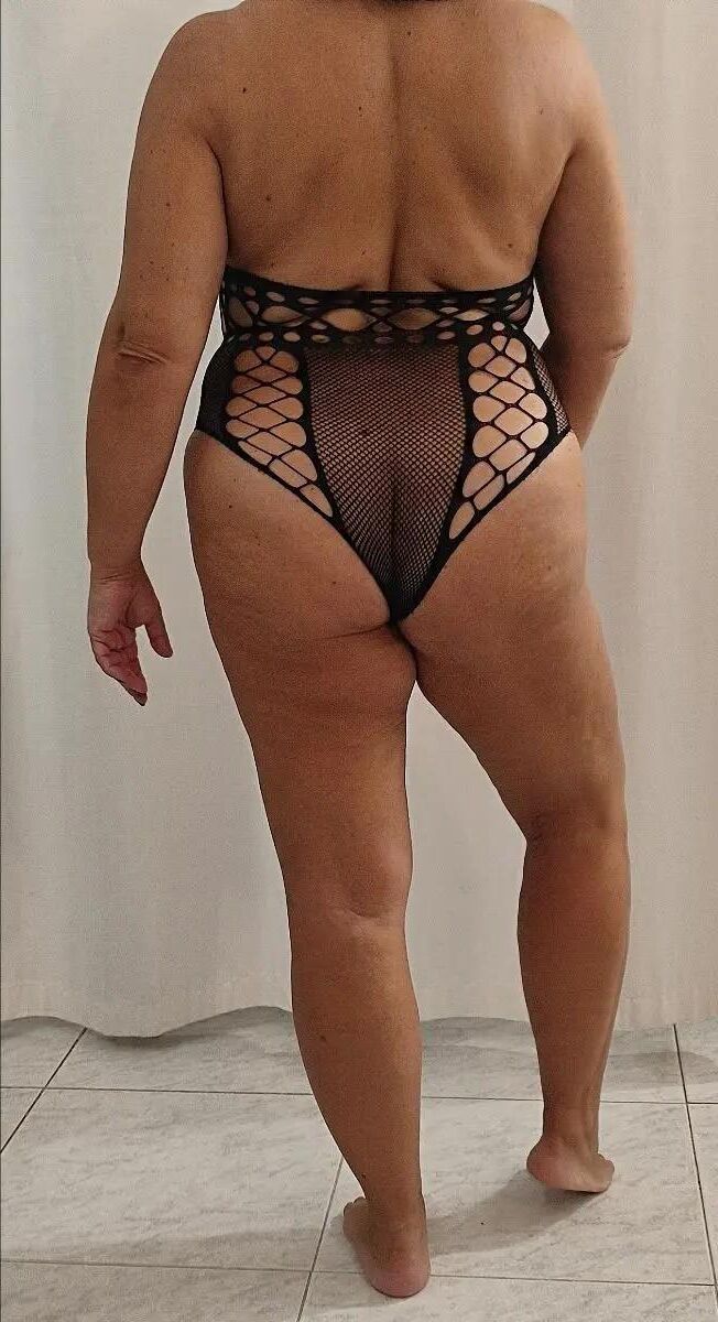 sexy mature in lingerie